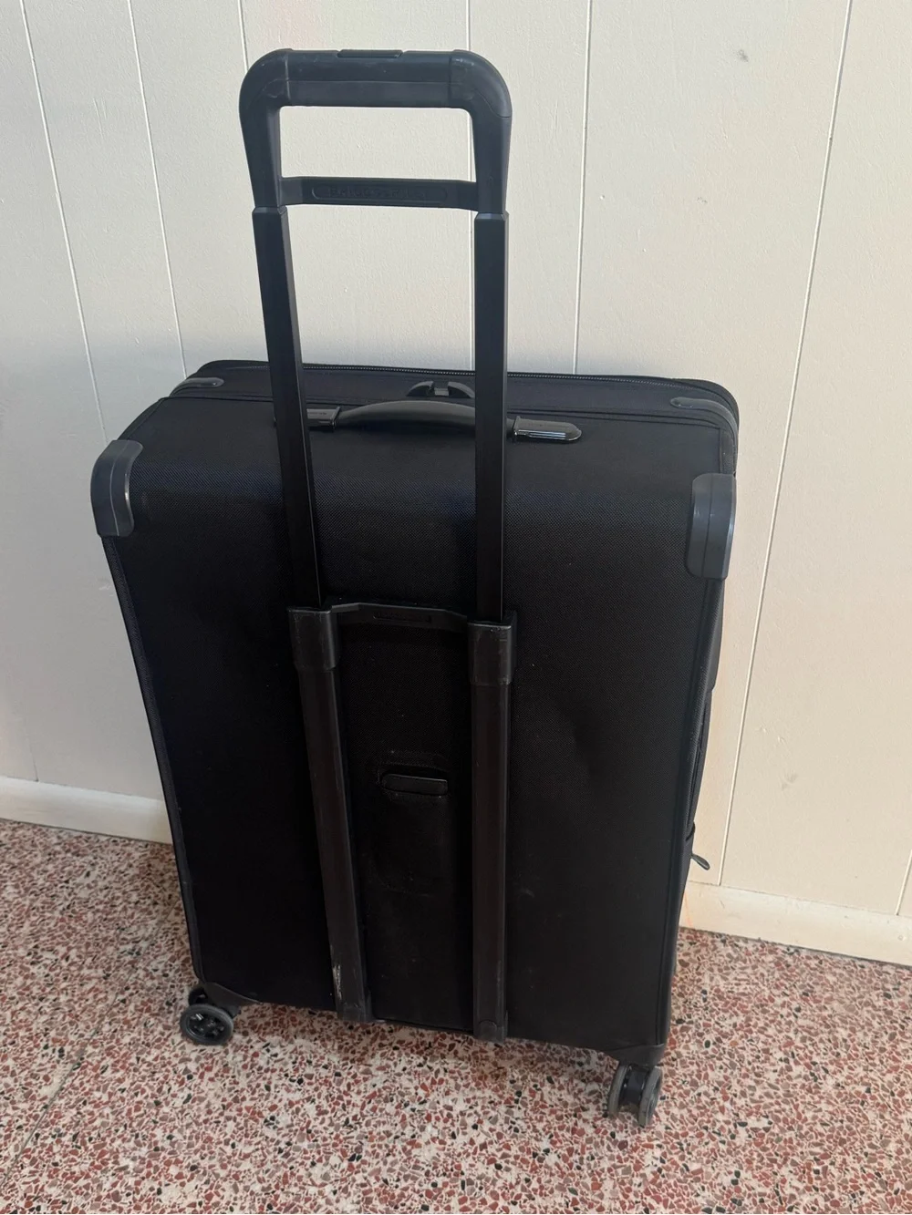 Briggs & Riley Black Rolling Check-On Suitcase Baseline Spinner u128cxsp-4 Large